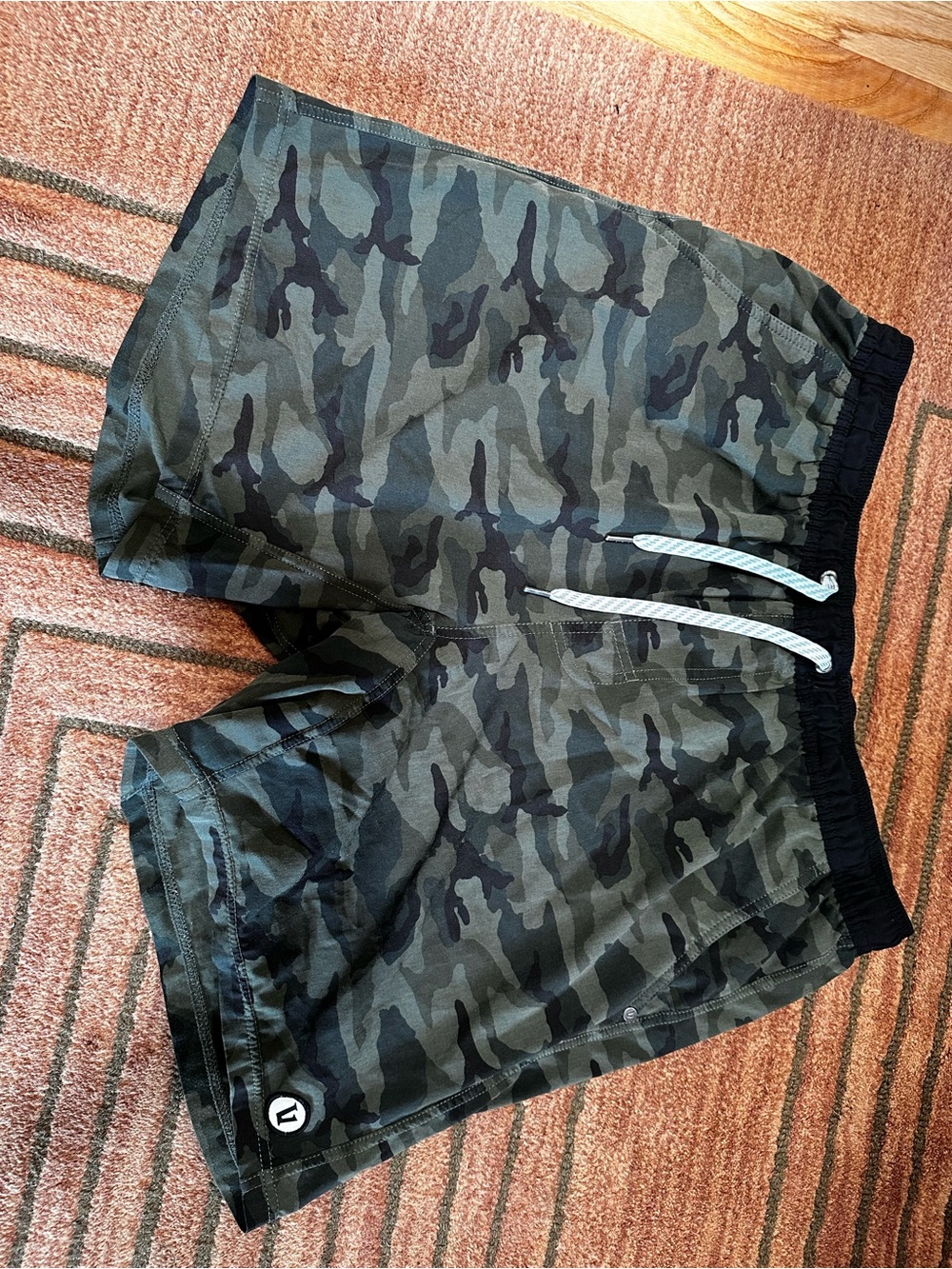 Vuori Men's Camo Kore 7” Lined Shorts